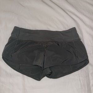 Lululemon speed up shorts 2.5 inch